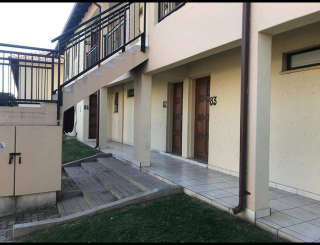 2 BEDROOM PROPERTY TO RENT IN PARKRAND